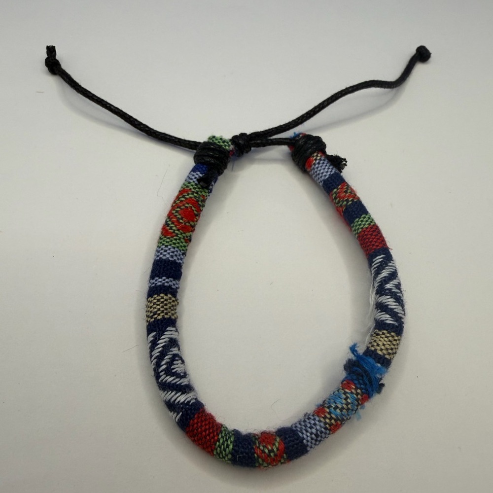 🍀 3/$15 - Boho Woven Friendship Bracelet - Multicolor